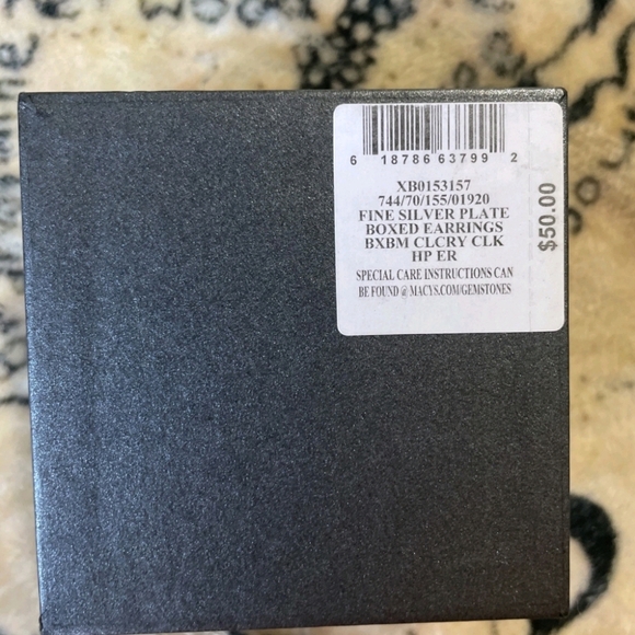 NWT And Now This Macys Silver Plated Hoop Earrings Sparkly - Picture 7 of 7